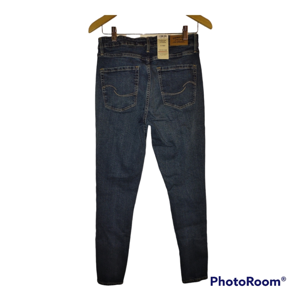 Signature by Levi Strauss & Co. Women's High Rise Skinny Jeans - Picture 7 of 8